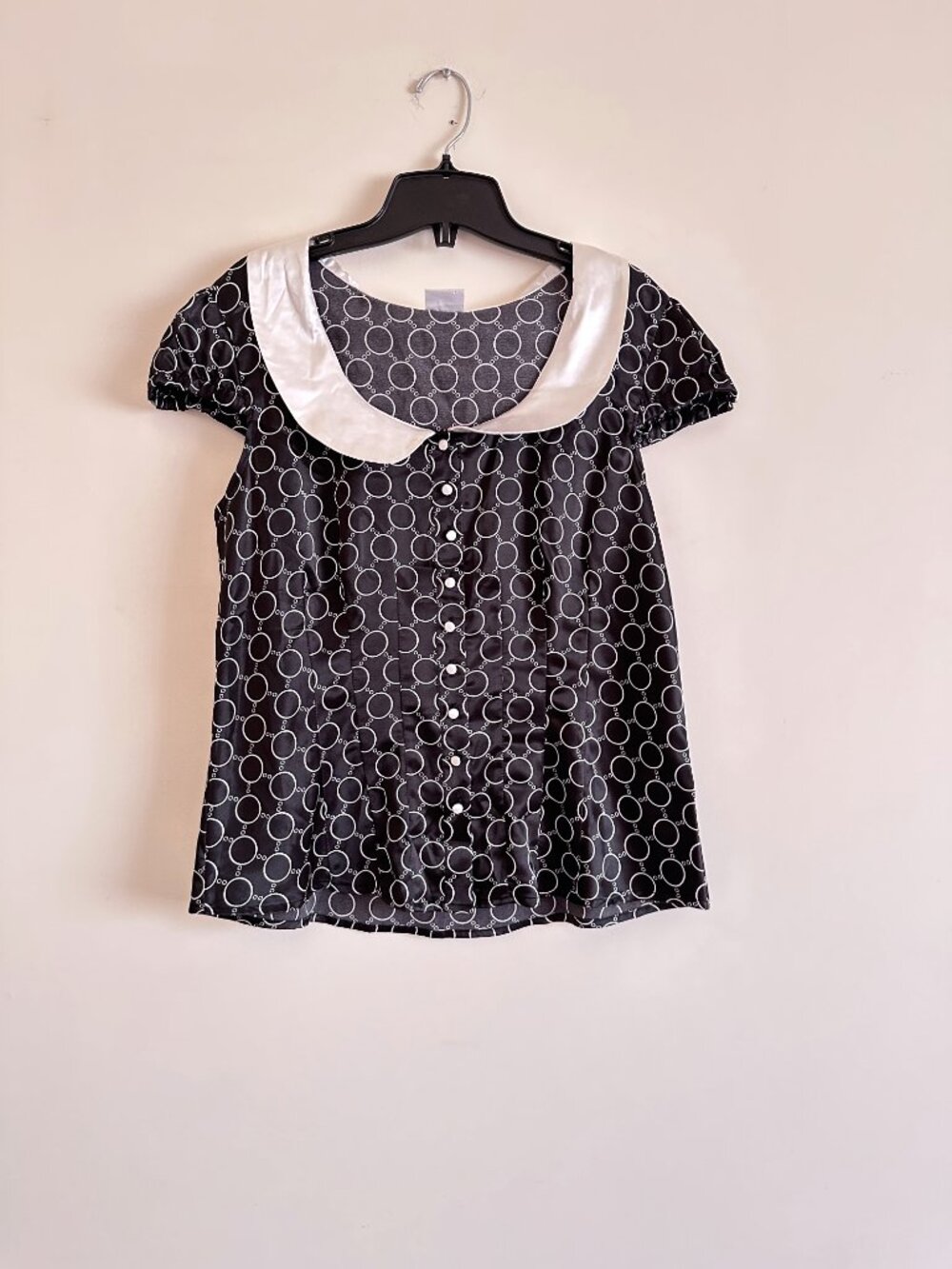 Short Sleeve Satin Black and White Geometric Pattern Button-Up Blouse/Top